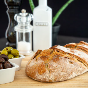 Pain aux olives et au romarin